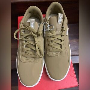 New Puma Men’s skate sneakers. Size 10. Color - Brown.